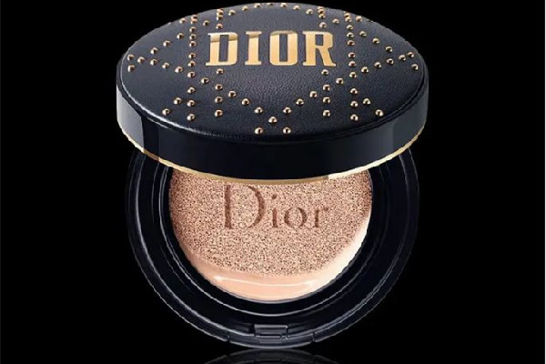 迪奧氣墊on和1n的區(qū)別 迪奧氣墊可以防曬嗎 迪奧氣墊on和1n的區(qū)別 迪奧氣墊可以防曬嗎