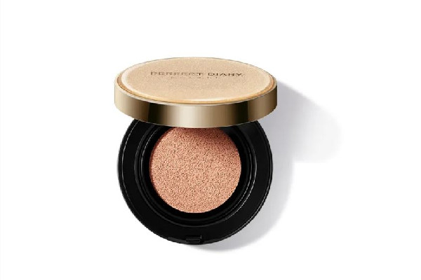 完美日記粉底液有酒精嗎 完美日記粉底液會燜痘嗎 完美日記粉底液有酒精嗎 完美日記粉底液會燜痘嗎