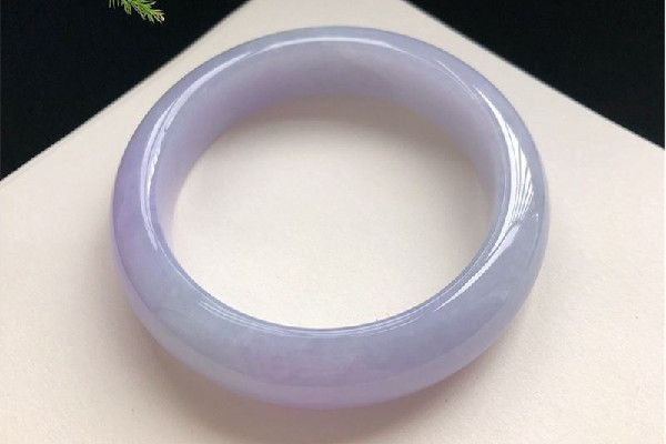 紫羅蘭手鐲多少錢一個 紫羅蘭手鐲有收藏價值嗎 紫羅蘭手鐲多少錢一個 紫羅蘭手鐲有收藏價值嗎