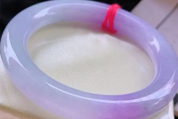 紫羅蘭手鐲多少錢一個 紫羅蘭手鐲有收藏價值嗎 紫羅蘭手鐲多少錢一個 紫羅蘭手鐲有收藏價值嗎