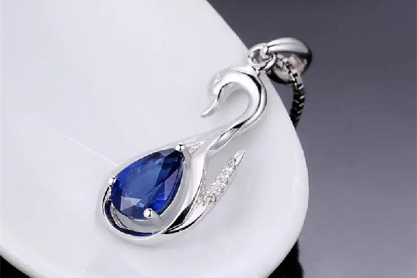 藍寶石有多少種顏色 藍寶石的顏色等級順序 藍寶石有多少種顏色 藍寶石的顏色等級順序