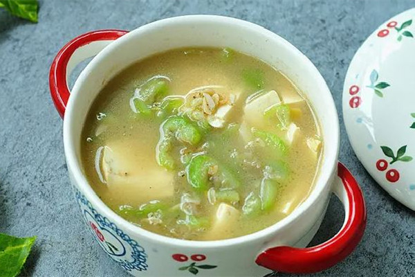 絲瓜湯有苦味可以食用嗎 絲瓜湯有苦味怎么回事 絲瓜湯有苦味可以食用嗎 絲瓜湯有苦味怎么回事