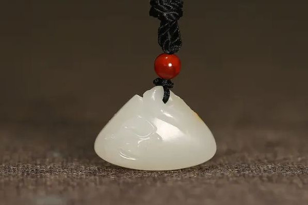 和田玉有幾種顏色 和田玉有綠色的嗎 和田玉有幾種顏色 和田玉有綠色的嗎