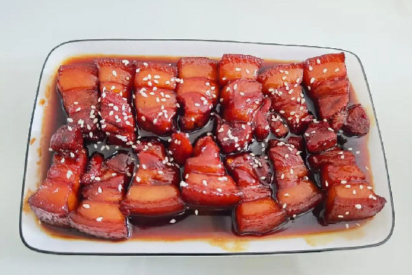 紅燒肉為什么做出來(lái)很硬 紅燒肉用大火燉還是小火燉 紅燒肉為什么做出來(lái)很硬 紅燒肉用大火燉還是小火燉