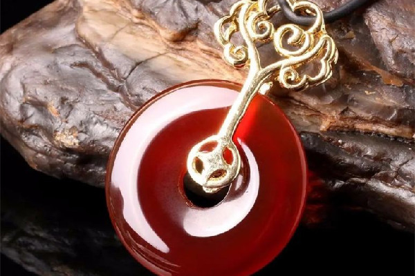 紅瑪瑙可以碰水嗎 紅瑪瑙的佩戴禁忌 紅瑪瑙可以碰水嗎 紅瑪瑙的佩戴禁忌