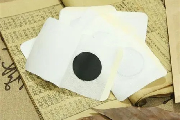 三伏貼會(huì)燙傷皮膚嗎 三伏貼貼上火辣辣的怎么回事 三伏貼會(huì)燙傷皮膚嗎 三伏貼貼上火辣辣的怎么回事