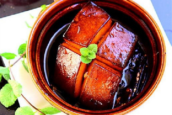 東坡肉綁繩子的原因 東坡肉用什么草綁 東坡肉綁繩子的原因 東坡肉用什么草綁