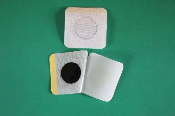 三伏貼會(huì)燙傷皮膚嗎 三伏貼貼上火辣辣的怎么回事 三伏貼會(huì)燙傷皮膚嗎 三伏貼貼上火辣辣的怎么回事