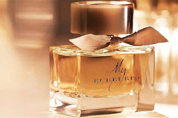 巴寶莉香水的保質(zhì)期怎么看 巴寶莉香水可以擰開嗎 巴寶莉香水的保質(zhì)期怎么看 巴寶莉香水可以擰開嗎