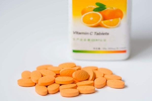 維生素c可以空腹吃嗎 維生素c適合白天吃還是晚上吃 維生素c可以空腹吃嗎 維生素c適合白天吃還是晚上吃