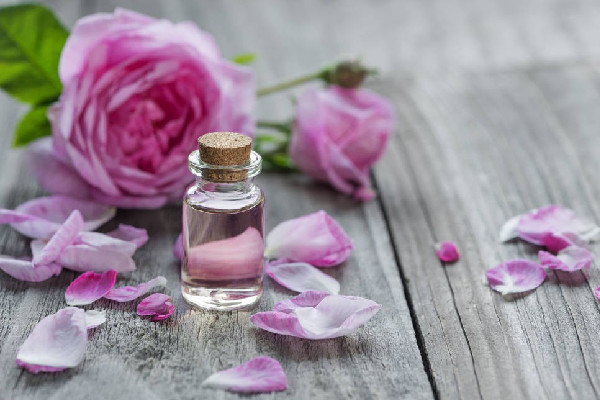 眼部精油會(huì)長(zhǎng)脂肪粒嗎 眼部精油會(huì)刺激眼睛嗎 眼部精油會(huì)長(zhǎng)脂肪粒嗎 眼部精油會(huì)刺激眼睛嗎