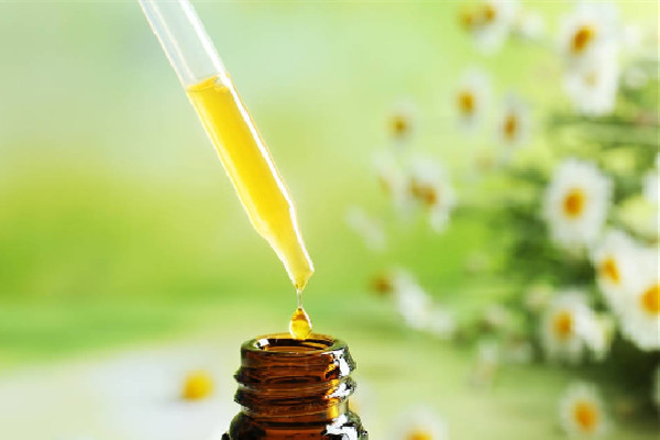 眼部精油會(huì)長(zhǎng)脂肪粒嗎 眼部精油會(huì)刺激眼睛嗎 眼部精油會(huì)長(zhǎng)脂肪粒嗎 眼部精油會(huì)刺激眼睛嗎