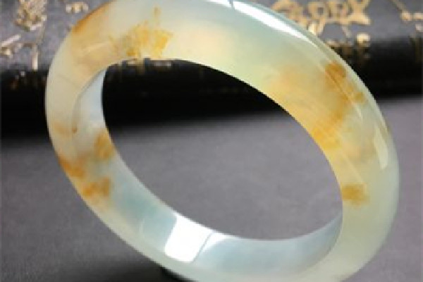 冰種翡翠的棉絮是否越戴越少 冰種翡翠戴久了會成高冰嗎 冰種翡翠的棉絮是否越戴越少 冰種翡翠戴久了會成高冰嗎