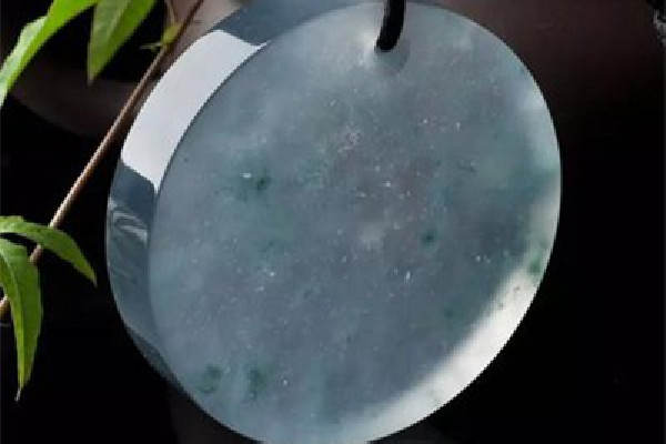 玻璃種翡翠如何鑒別真假 玻璃種翡翠有什么特征 玻璃種翡翠如何鑒別真假 玻璃種翡翠有什么特征