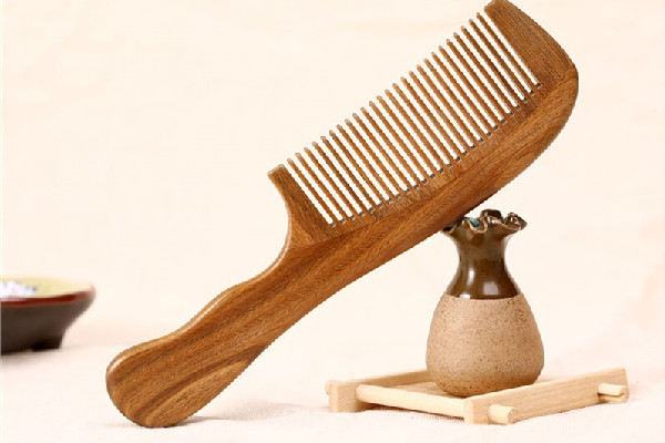 桃木梳子怎么分真假 桃木梳子會變形嗎 桃木梳子怎么分真假 桃木梳子會變形嗎