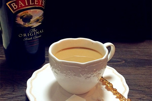 百麗甜酒保質(zhì)期多長時間 百麗甜酒放了10多年可以喝嗎 百麗甜酒保質(zhì)期多長時間 百麗甜酒放了10多年可以喝嗎