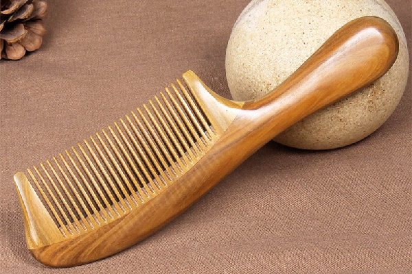 檀木梳子多少錢一把 檀木梳子買什么牌子 檀木梳子多少錢一把 檀木梳子買什么牌子