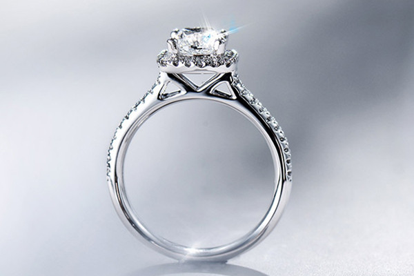 鉆戒有活口的嗎 鉆戒有什么標(biāo)志 鉆戒有活口的嗎 鉆戒有什么標(biāo)志