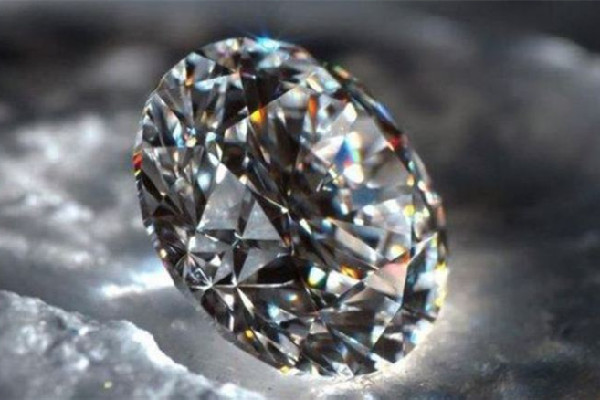 鉆石是凈度重要還是顏色重要 鉆石買(mǎi)什么級(jí)別的性?xún)r(jià)比最好 鉆石是凈度重要還是顏色重要 鉆石買(mǎi)什么級(jí)別的性?xún)r(jià)比最好