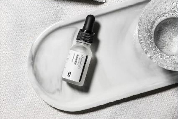 煙酰胺原液可以直接用嗎 煙酰胺原液的正確使用方法 煙酰胺原液可以直接用嗎 煙酰胺原液的正確使用方法