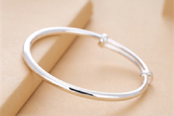 純銀手鐲多少錢(qián)一克 純銀手鐲買999還是925好 純銀手鐲多少錢(qián)一克 純銀手鐲買999還是925好