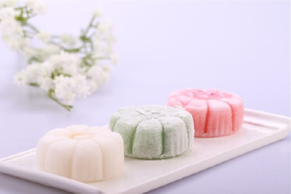 冰皮月餅吃起來什么感覺 冰皮月餅吃了會不會發(fā)胖 冰皮月餅吃起來什么感覺 冰皮月餅吃了會不會發(fā)胖