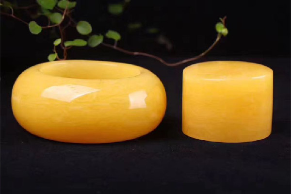 蜜蠟的種類和檔次 蜜蠟什么樣成色最好 蜜蠟的種類和檔次 蜜蠟什么樣成色最好