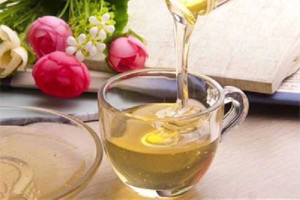 蜂蜜水止咳嗎 蜂蜜水對咽喉炎有幫助嗎 蜂蜜水止咳嗎 蜂蜜水對咽喉炎有幫助嗎