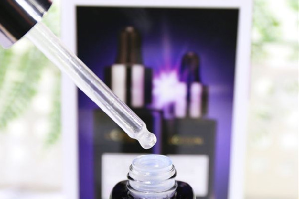 歐萊雅小黑瓶肌底液是晚上用還是早上用 歐萊雅小黑瓶肌底液什么時(shí)候用 歐萊雅小黑瓶肌底液是晚上用還是早上用 歐萊雅小黑瓶肌底液什么時(shí)候用