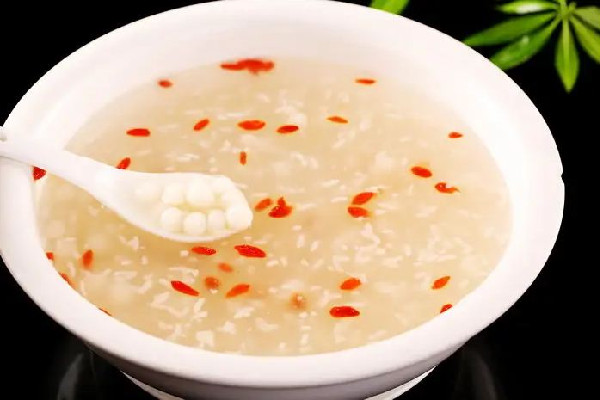 米酒和醪糟的區(qū)別 米酒是甜的嗎 米酒和醪糟的區(qū)別 米酒是甜的嗎