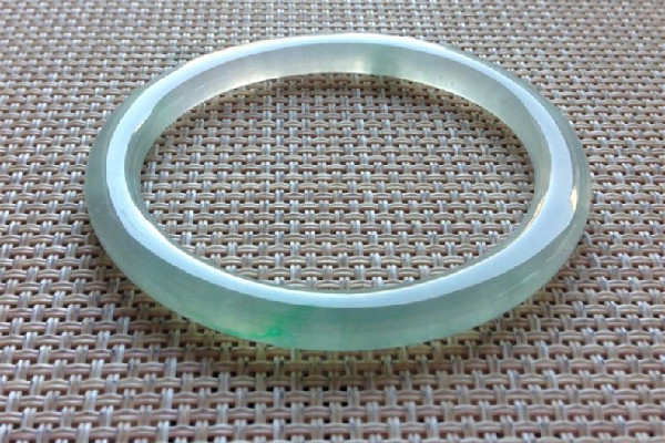 叮當(dāng)鐲怎么辨別真假 叮當(dāng)鐲有氣泡正常嗎 叮當(dāng)鐲怎么辨別真假 叮當(dāng)鐲有氣泡正常嗎