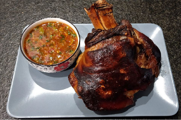 豬肘子高壓鍋壓多長時間 燉豬肘子用前肘好還是后肘好 豬肘子高壓鍋壓多長時間 燉豬肘子用前肘好還是后肘好