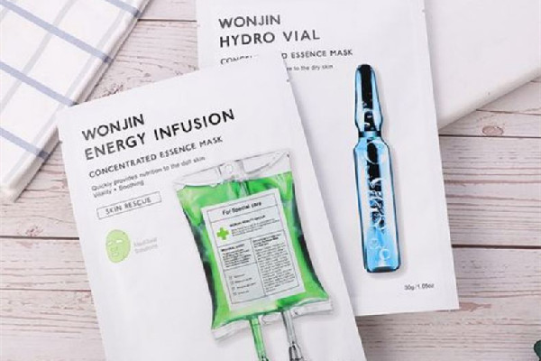 安瓶面膜和普通面膜的區(qū)別 安瓶面膜是補(bǔ)水面膜嗎 安瓶面膜和普通面膜的區(qū)別 安瓶面膜是補(bǔ)水面膜嗎