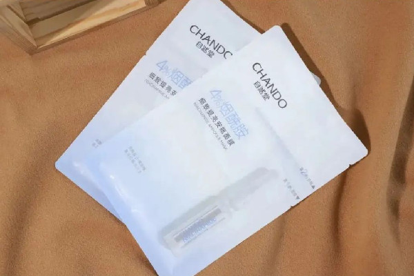 安瓶面膜和普通面膜的區(qū)別 安瓶面膜是補(bǔ)水面膜嗎 安瓶面膜和普通面膜的區(qū)別 安瓶面膜是補(bǔ)水面膜嗎