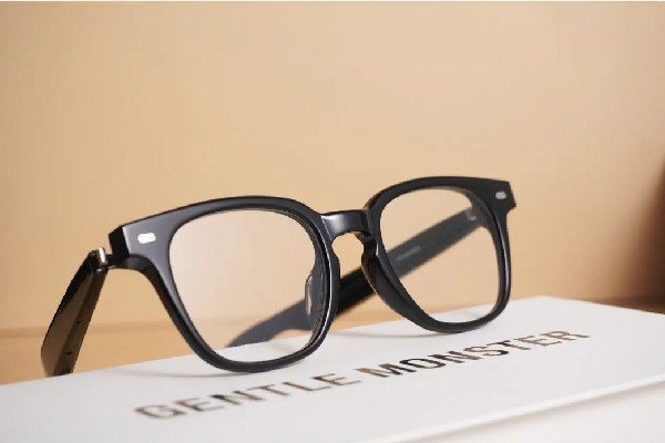 戴眼鏡眼睛凹陷怎么恢復(fù)飽滿 戴眼鏡會(huì)變丑嗎 戴眼鏡眼睛凹陷怎么恢復(fù)飽滿 戴眼鏡會(huì)變丑嗎