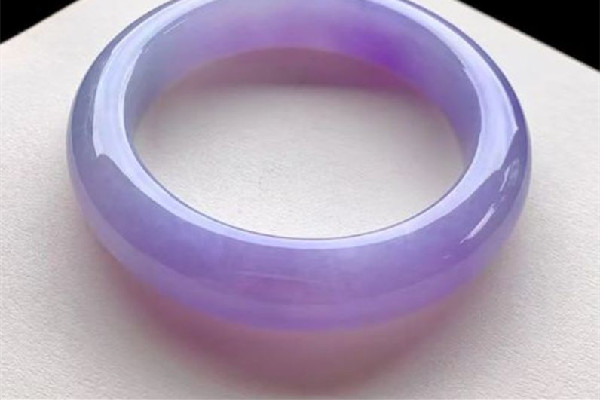 紫羅蘭翡翠會不會越來越紫 紫羅蘭翡翠不見紫怎么處理 紫羅蘭翡翠會不會越來越紫 紫羅蘭翡翠不見紫怎么處理