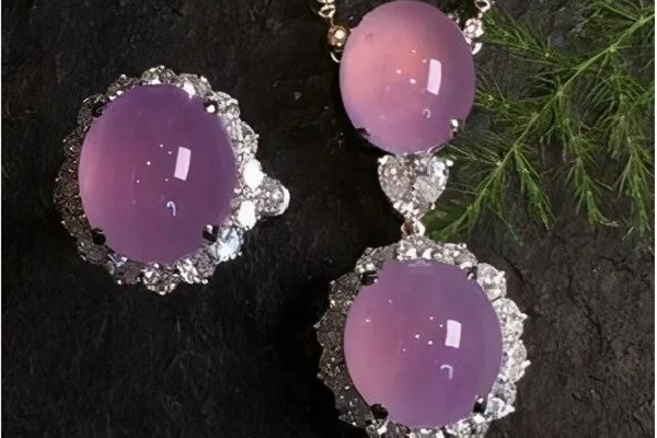 紫羅蘭翡翠屬于什么檔次 紫羅蘭翡翠價格一般多少 紫羅蘭翡翠屬于什么檔次 紫羅蘭翡翠價格一般多少