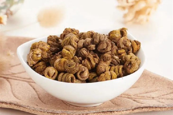 石斛用開(kāi)水泡還是溫水 石斛泡水喝好還是煮水喝好 石斛用開(kāi)水泡還是溫水 石斛泡水喝好還是煮水喝好