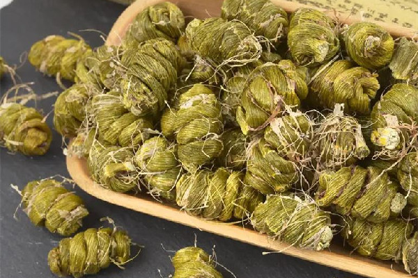 石斛用開(kāi)水泡還是溫水 石斛泡水喝好還是煮水喝好 石斛用開(kāi)水泡還是溫水 石斛泡水喝好還是煮水喝好