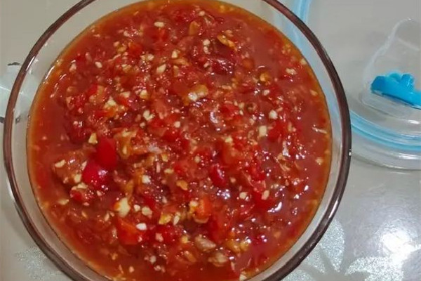 辣椒醬有點(diǎn)酸了還能吃嗎 辣椒醬有點(diǎn)酸了怎么辦 辣椒醬有點(diǎn)酸了還能吃嗎 辣椒醬有點(diǎn)酸了怎么辦