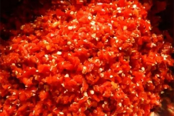 辣椒醬放生油還是熟油 辣椒醬放油好還是不放油好 辣椒醬放生油還是熟油 辣椒醬放油好還是不放油好