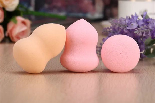 美妝蛋發(fā)霉了沒能用嗎 美妝蛋發(fā)霉是什么樣子 美妝蛋發(fā)霉了沒能用嗎 美妝蛋發(fā)霉是什么樣子