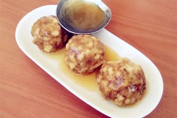 肉丸子有點酸還能吃嗎 肉丸子發(fā)酸是怎么回事 肉丸子有點酸還能吃嗎 肉丸子發(fā)酸是怎么回事