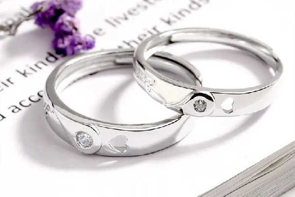 純銀戒指可以辟邪嗎 純銀戒指對身體有利嗎 純銀戒指可以辟邪嗎 純銀戒指對身體有利嗎