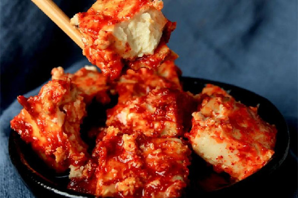 腐乳的功效和作用 腐乳適合怎樣調(diào)味 腐乳的功效和作用 腐乳適合怎樣調(diào)味