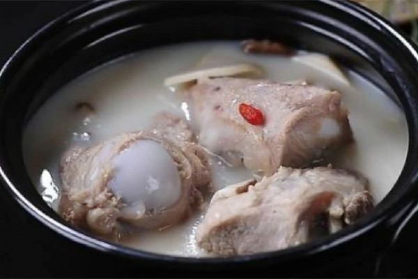 骨頭湯到底能不能補(bǔ)鈣 骨頭湯有營(yíng)養(yǎng)嗎 骨頭湯到底能不能補(bǔ)鈣 骨頭湯有營(yíng)養(yǎng)嗎