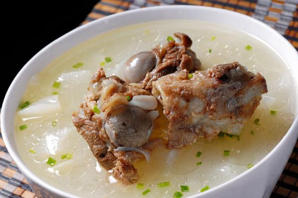 骨頭湯到底能不能補(bǔ)鈣 骨頭湯有營(yíng)養(yǎng)嗎 骨頭湯到底能不能補(bǔ)鈣 骨頭湯有營(yíng)養(yǎng)嗎