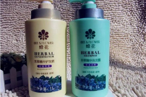 蜂花護(hù)發(fā)素可以抹在頭皮嗎 蜂花護(hù)發(fā)素可以當(dāng)洗發(fā)水用嗎 蜂花護(hù)發(fā)素可以抹在頭皮嗎 蜂花護(hù)發(fā)素可以當(dāng)洗發(fā)水用嗎