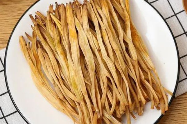 干黃花菜多少錢一斤2022 干黃花菜生的好還是熟的好 干黃花菜多少錢一斤2022 干黃花菜生的好還是熟的好