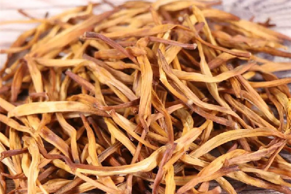 干黃花菜有毒嗎 干黃花菜怎么處理沒(méi)有毒 干黃花菜有毒嗎 干黃花菜怎么處理沒(méi)有毒